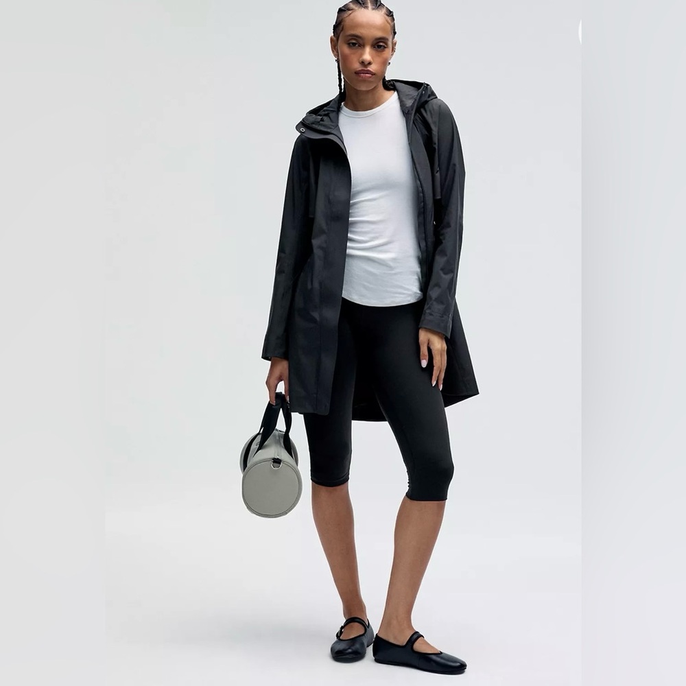 Lululemon rebel rain jacket